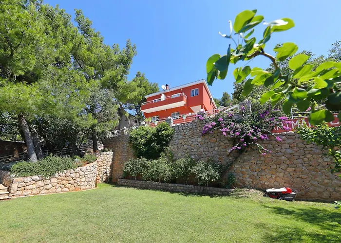 Candela, No 3 Apartament *