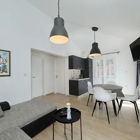 Candela, No 3 Apartment Starigrad Paklenica