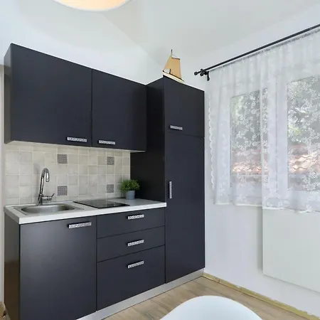 Apartment Candela, No 3 *