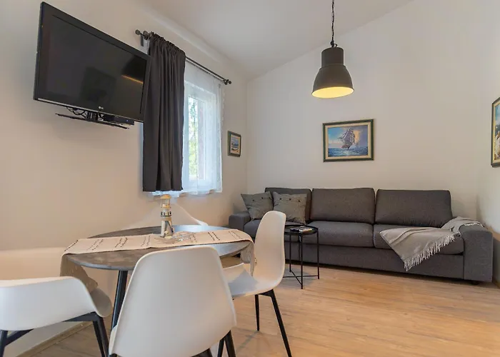 Candela, No 3 * Starigrad Paklenica